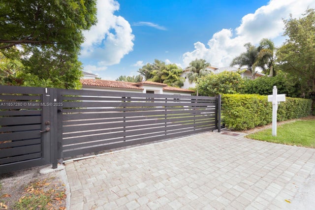 2 of 30 - 677 Hampton Ln, Key Biscayne, FL