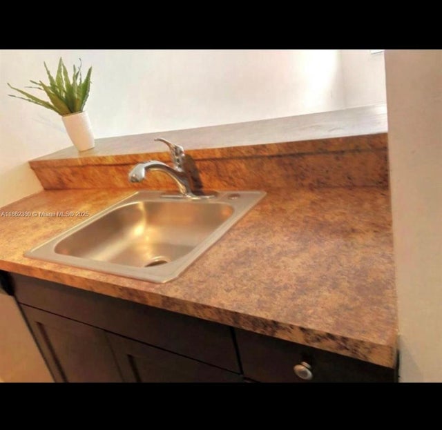 1 of 10 - 1225 Ne 124th St 46b, North Miami, FL
