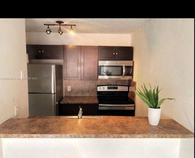 3 of 10 - 1225 Ne 124th St 46b, North Miami, FL