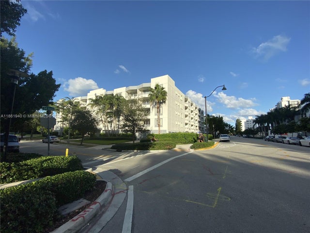 1 of 14 - 1401 Bay Rd 405, Miami Beach, FL
