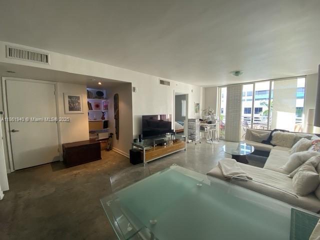 3 of 14 - 1401 Bay Rd 405, Miami Beach, FL