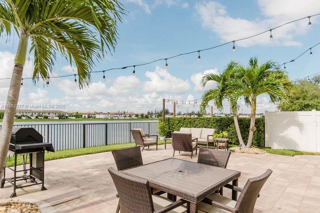 3 of 22 - 3392 W 103rd Ter, Hialeah, FL