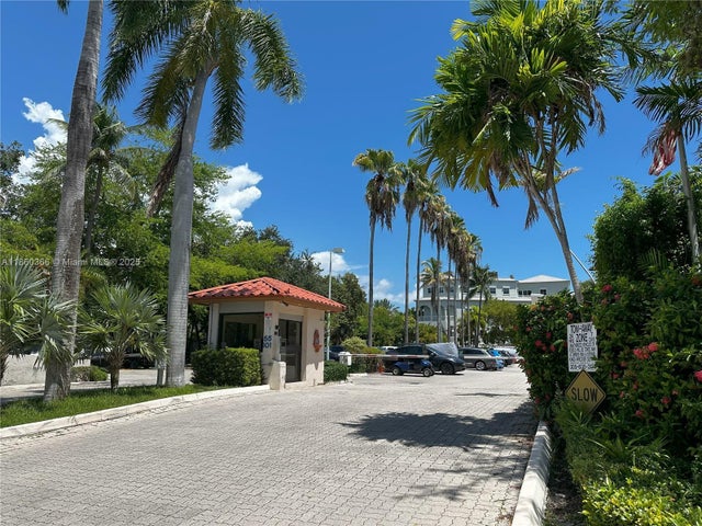 3 of 58 - 55 Ocean Lane Dr 4020, Key Biscayne, FL