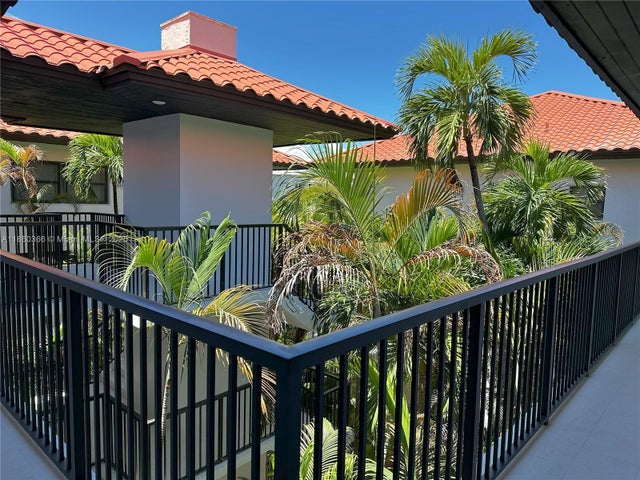 5 of 58 - 55 Ocean Lane Dr 4020, Key Biscayne, FL