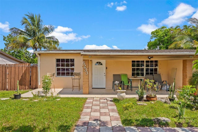 5 of 39 - 6233 Rodman St, Hollywood, FL