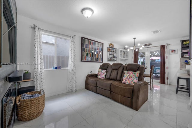 2 of 34 - 3020 Nw 45th St, Miami, FL