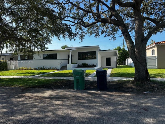 3 of 25 - 8560 Sw 27th Ln, Miami, FL