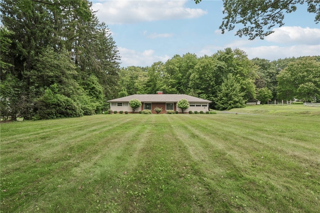 215 Maitland Lane, Neshannock