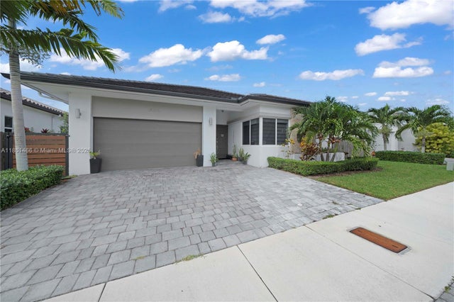 1 of 16 - 15012 Sw 177th Ter, Miami, FL