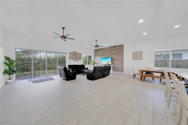 5 of 16 - 15012 Sw 177th Ter, Miami, FL