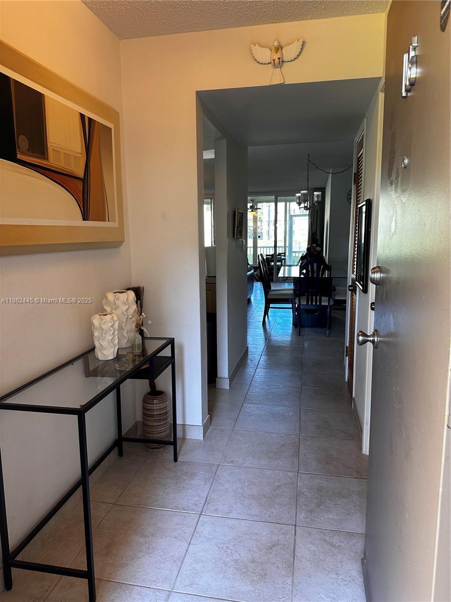 1690 Ne 191st St 105-1, Miami