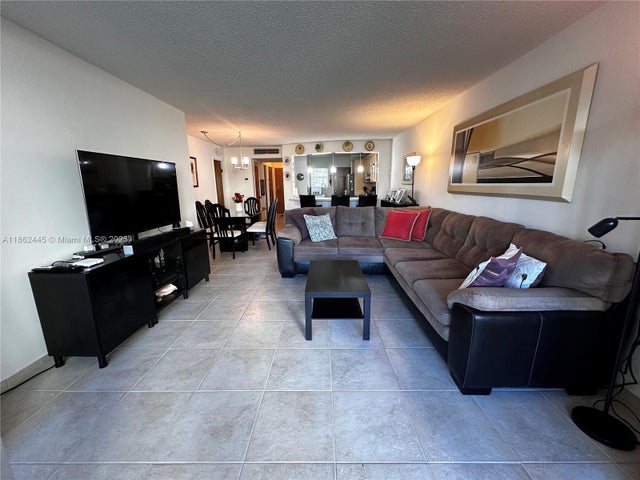 2 of 23 - 1690 Ne 191st St 105-1, Miami, FL