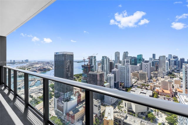 1 of 23 - 601 Ne 1st Ave 4607, Miami, FL