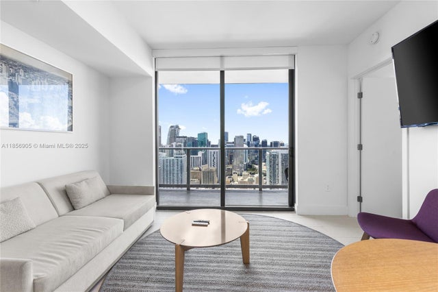 3 of 23 - 601 Ne 1st Ave 4607, Miami, FL