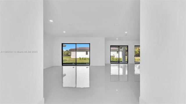 5 of 66 - 15455 Sw 232 St, Miami, FL