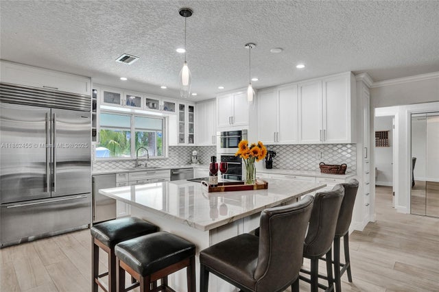 3 of 52 - 948 Se 10th Ct, Pompano Beach, FL