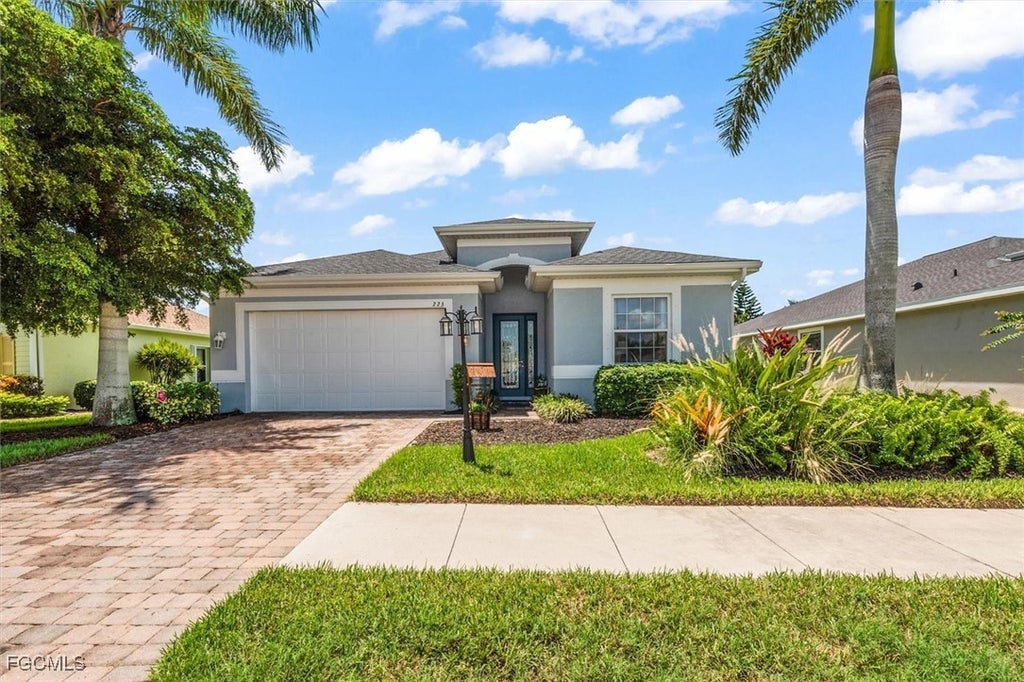 223 Destiny Cir, CAPE CORAL