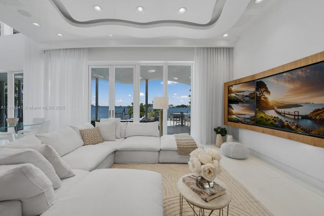 4 of 34 - 1825 Cleveland Rd, Miami Beach, FL
