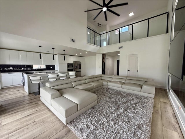 4 of 29 - 5511 Nw 51st Ave, Coconut Creek, FL