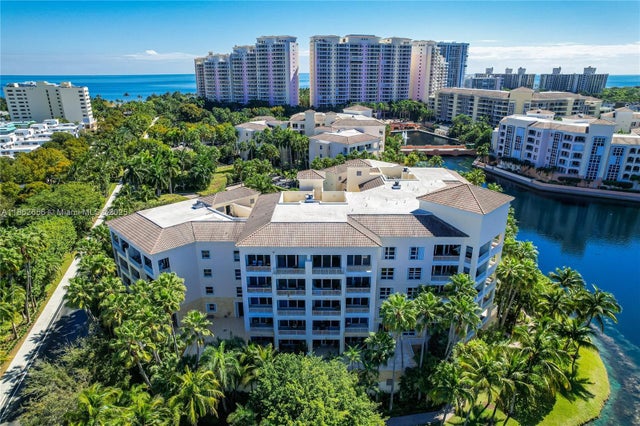 5 of 46 - 701 Crandon Blvd 302, Key Biscayne, FL