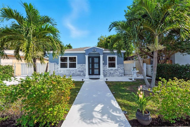 2242 Coolidge St, Hollywood