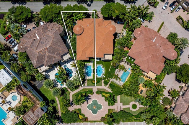 2 of 39 - 1504 Island Blvd, Aventura, FL