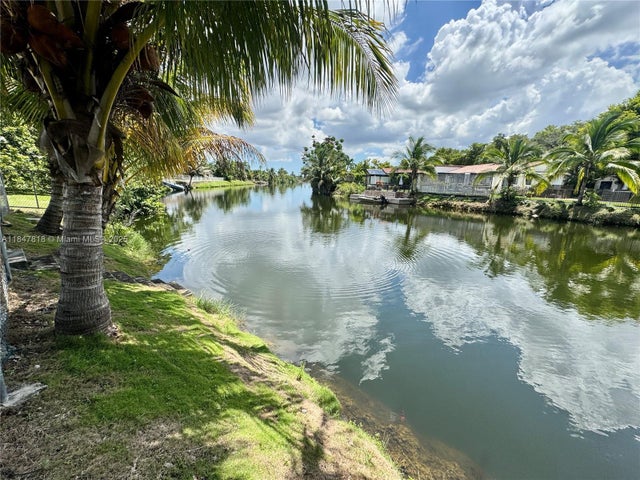 1 of 26 - 10450 Sw 19th St, Miami, FL