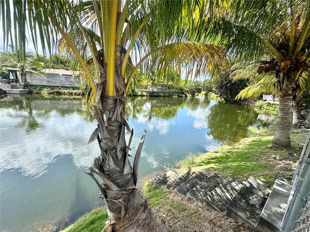 3 of 26 - 10450 Sw 19th St, Miami, FL