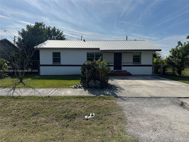 1 of 21 - 430 E Trinidad Ave, Clewiston, FL