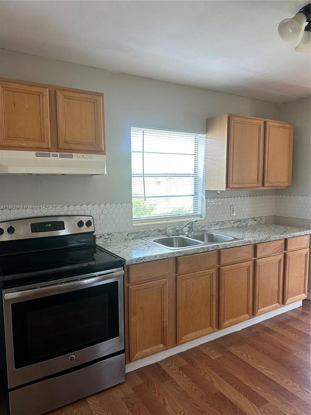 4 of 21 - 430 E Trinidad Ave, Clewiston, FL
