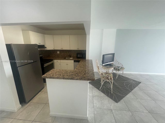 4 of 27 - 1465 Ne 123rd St 814, North Miami, FL