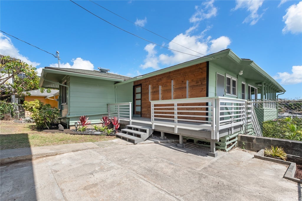 2285 Makanani Drive, Honolulu