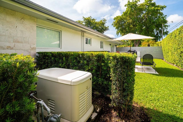 5 of 21 - 1551 Ancona Ave, Coral Gables, FL