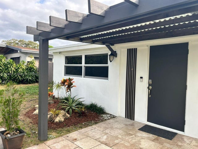 1 of 19 - 1600 Ne 175th St, North Miami Beach, FL