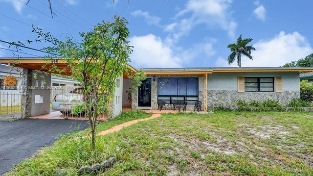 1 of 27 - 440 Sw 29th Terr, Fort Lauderdale, FL