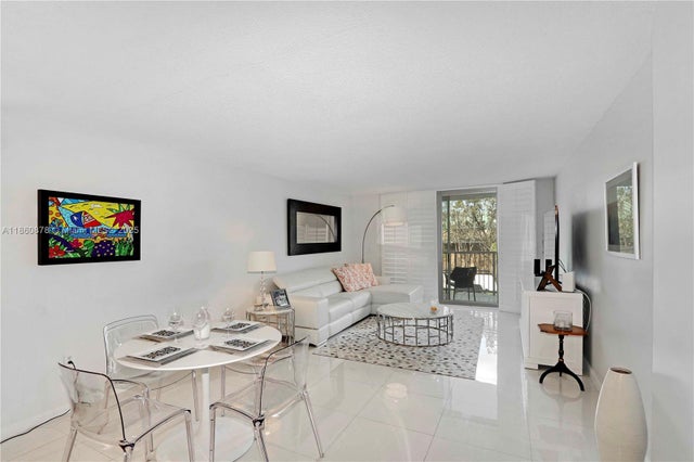 2 of 24 - 210 Sea View Dr 207, Key Biscayne, FL