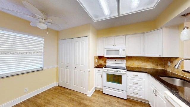 5 of 31 - 7220 Lake Cir Dr 106, Margate, FL