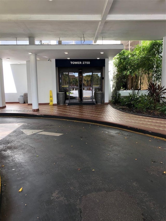 2 of 31 - 2750 Ne 183rd St 2707, Aventura, FL