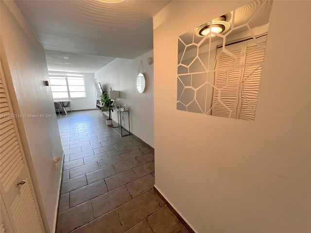 5 of 31 - 2750 Ne 183rd St 2707, Aventura, FL