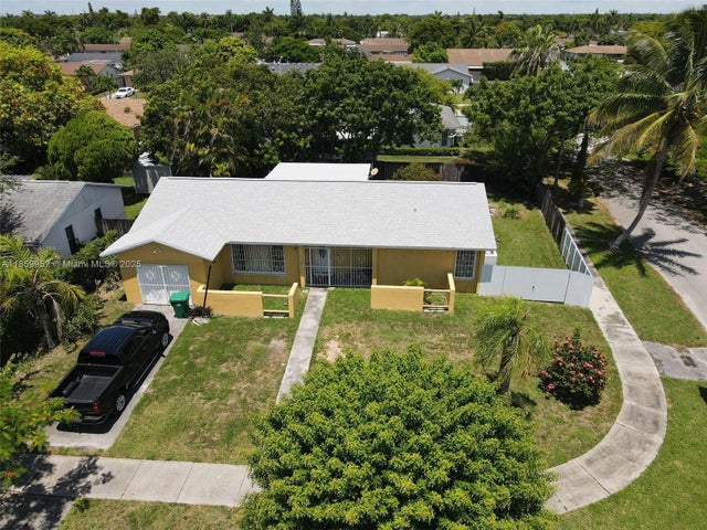 3 of 25 - 11011 Sw 162nd Ter, Miami, FL