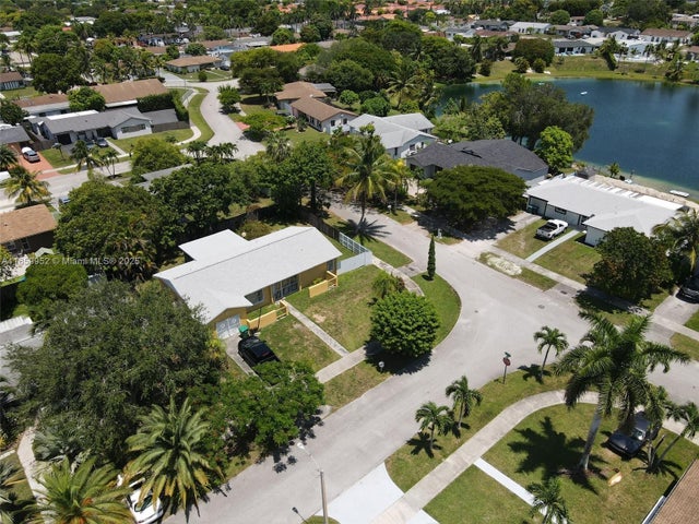 5 of 25 - 11011 Sw 162nd Ter, Miami, FL