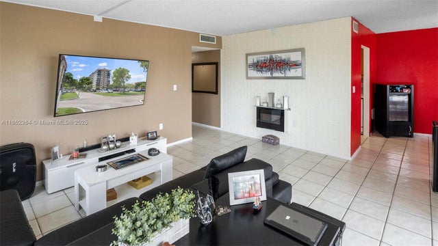 5 of 25 - 4174 Inverrary Dr 502, Lauderhill, FL