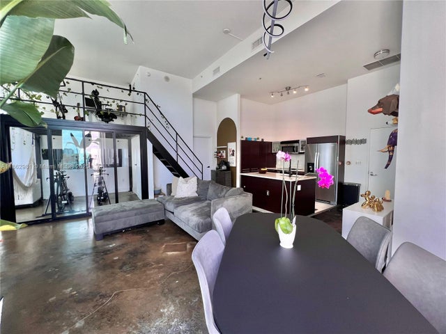 3 of 24 - 1900 N Bayshore Dr 909, Miami, FL