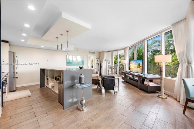 5 of 25 - 2155 Washington Ct 309, Miami Beach, FL