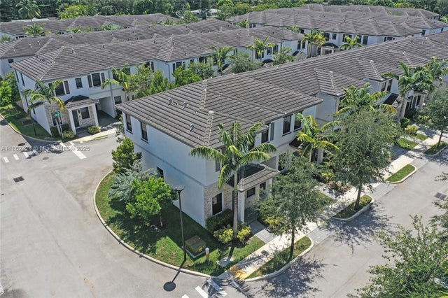 4 of 83 - 1600 Sw 28 Street, Fort Lauderdale, FL