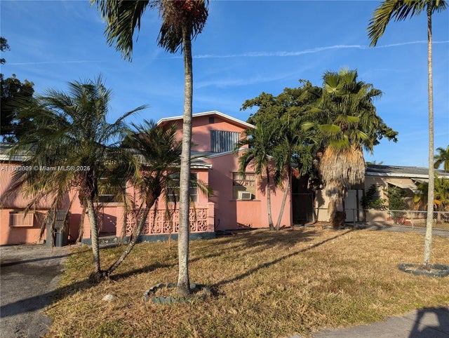 1 of 6 - 1853 Taft St, Hollywood, FL