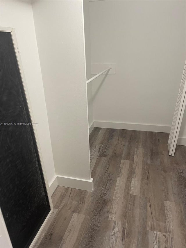 5 of 36 - 5005 Collins Ave 715, Miami, FL