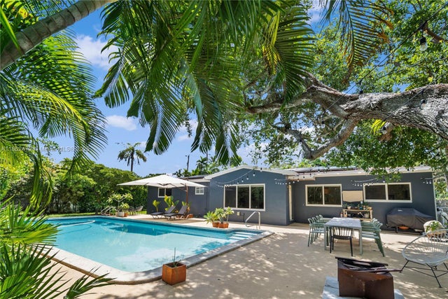 6601 Sw 64th St, South Miami