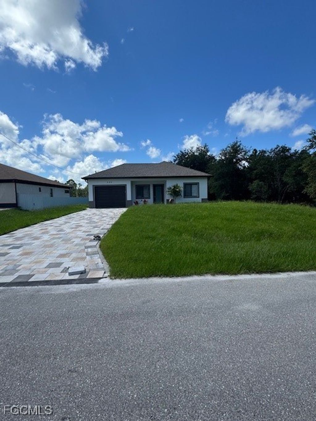 520 Millcreek St, LEHIGH ACRES
