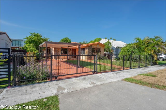 1 of 49 - 4230 Sw 10th St, Miami, FL
